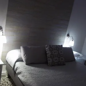 https://casagioieni.catania-hotels.net